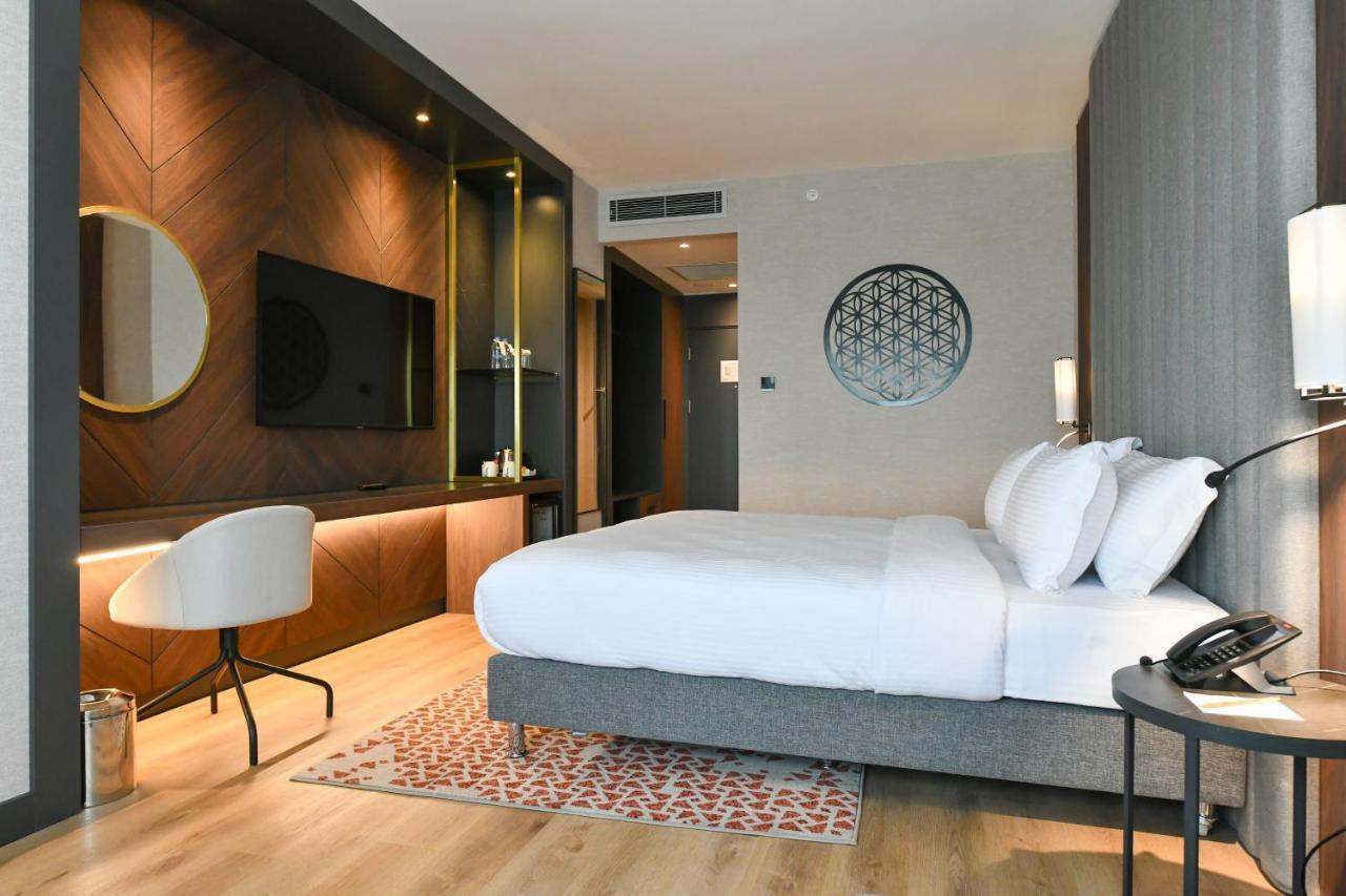 Crowne Plaza Ankara By Ihg Hotel Exterior photo